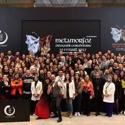 Metamorfoz Ortognatik Cerrahi Kursu katılımcılarının toplu fotoğrafı